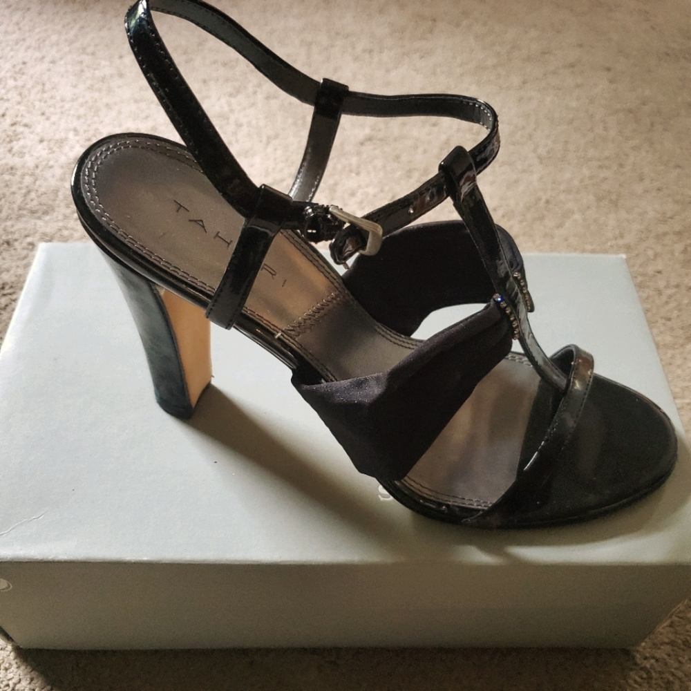 New Tahari shoes